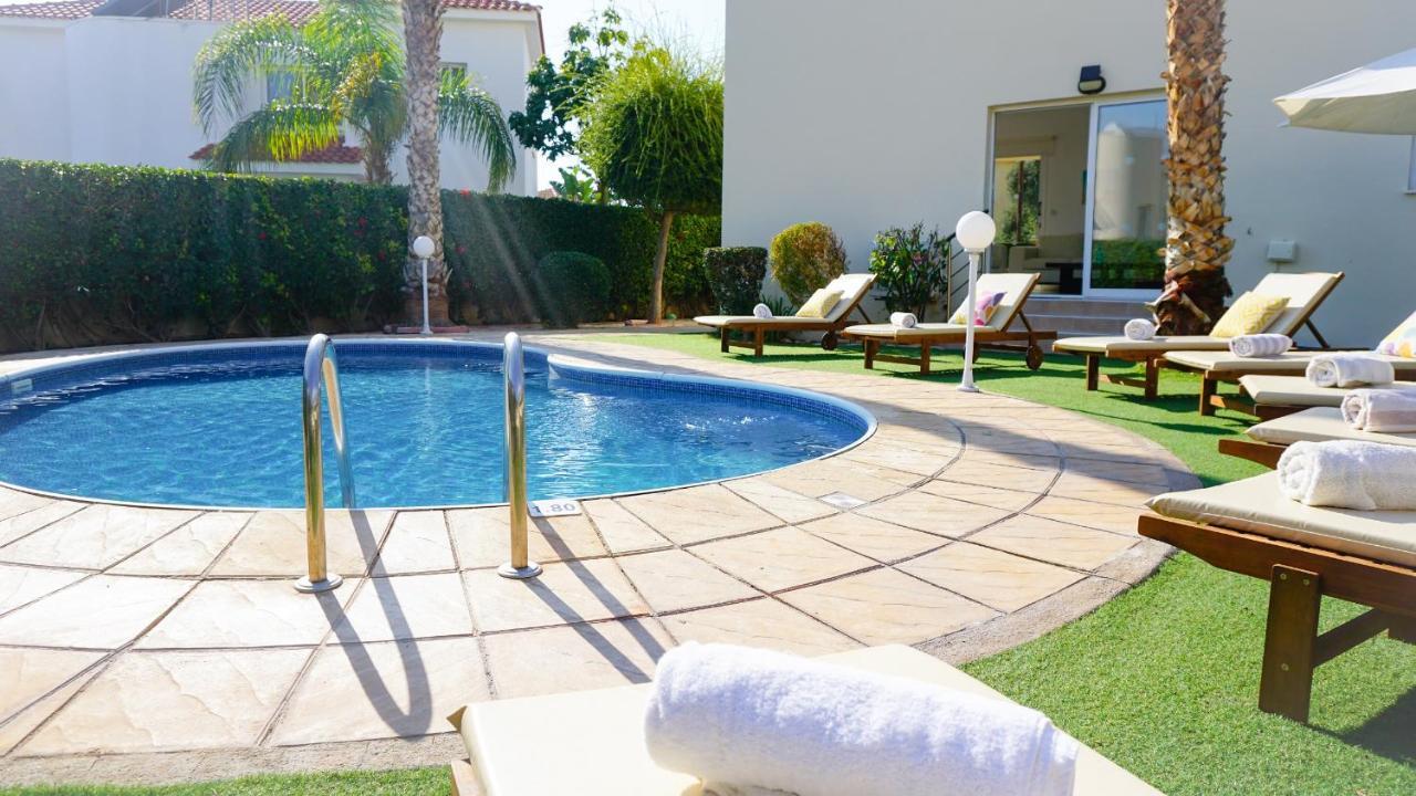 Villa Oasis By Ezoria Villas Coral Bay Ngoại thất bức ảnh